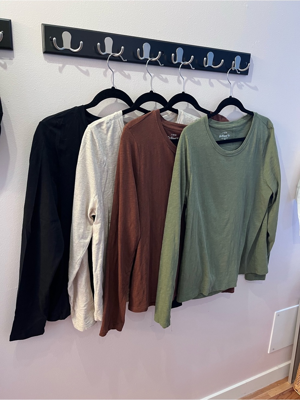 Bundle of 4 J. Crew Women’s Long Sleeve Girlfriend Tees size XL